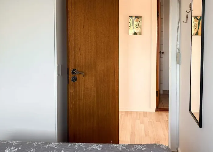 5 Person In *